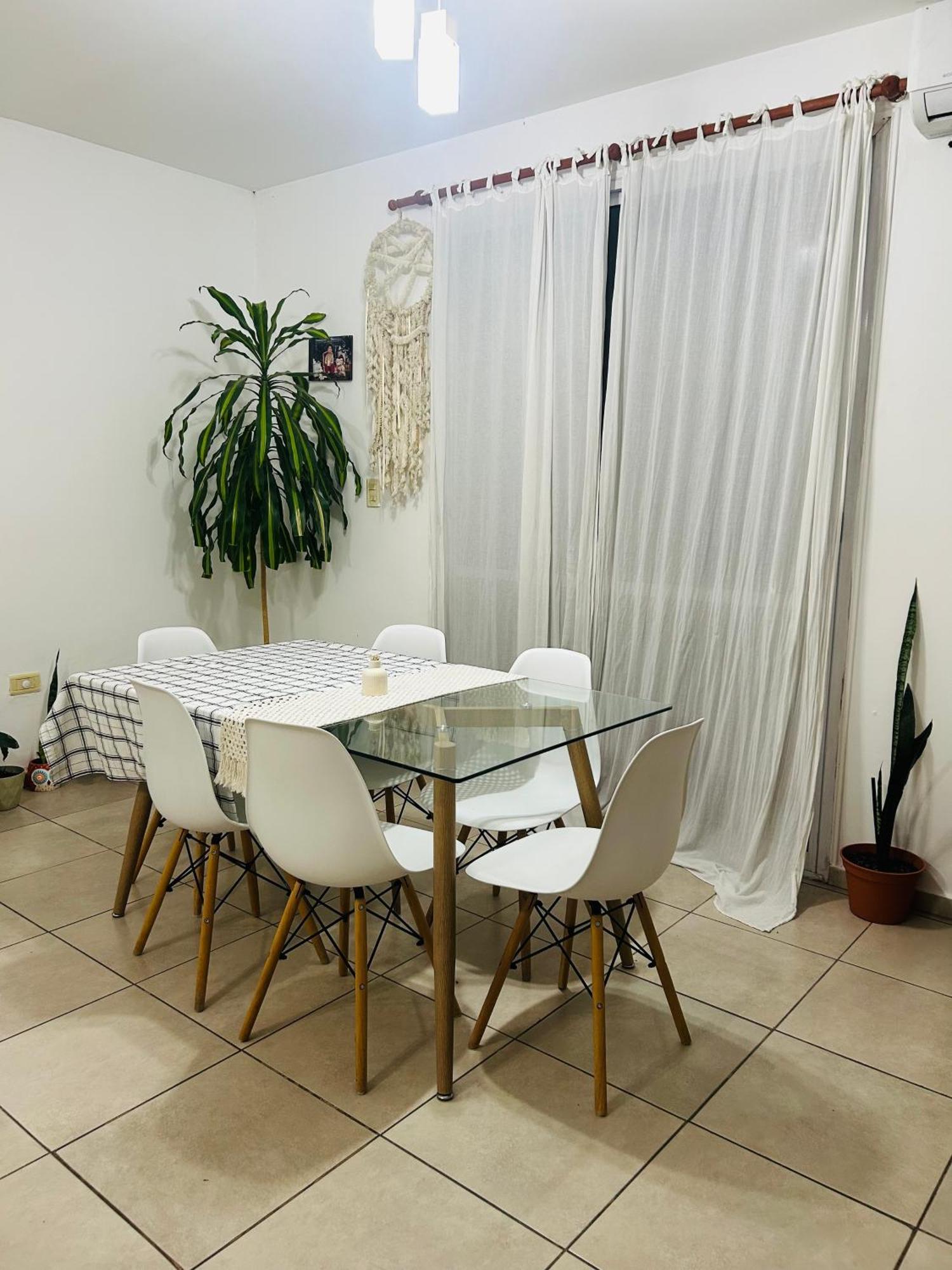 "Vgc Hostel" Езейза Екстериор снимка